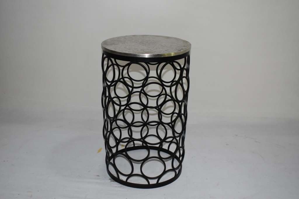 ROUND METAL SIDE TABLE