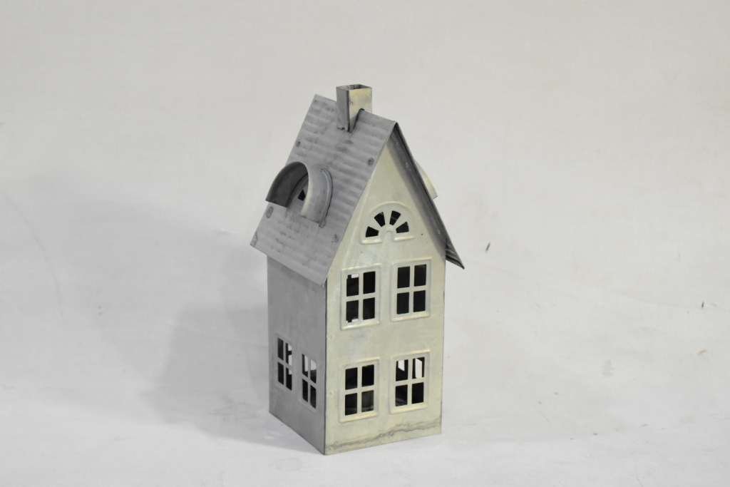 LH-72902 Light House