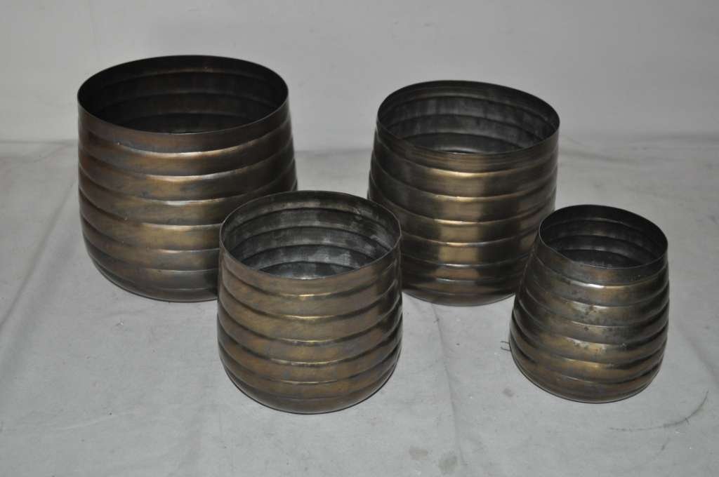 PL-72711 Iron Pot S/4